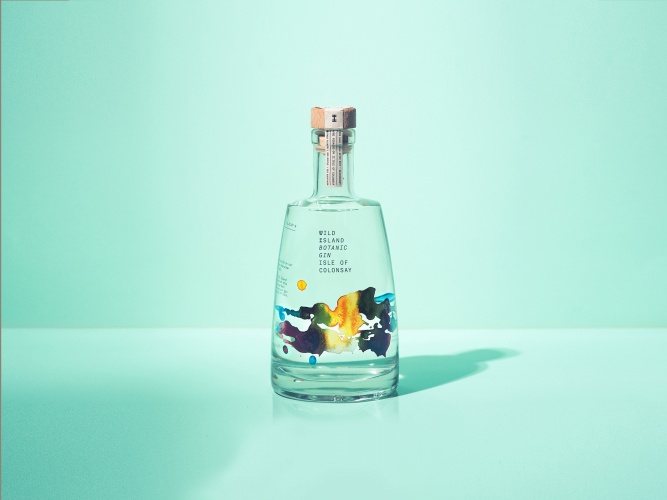 野島杜松子酒品牌視覺識別系統(tǒng)和產品包裝設計，水彩的簡約碰撞