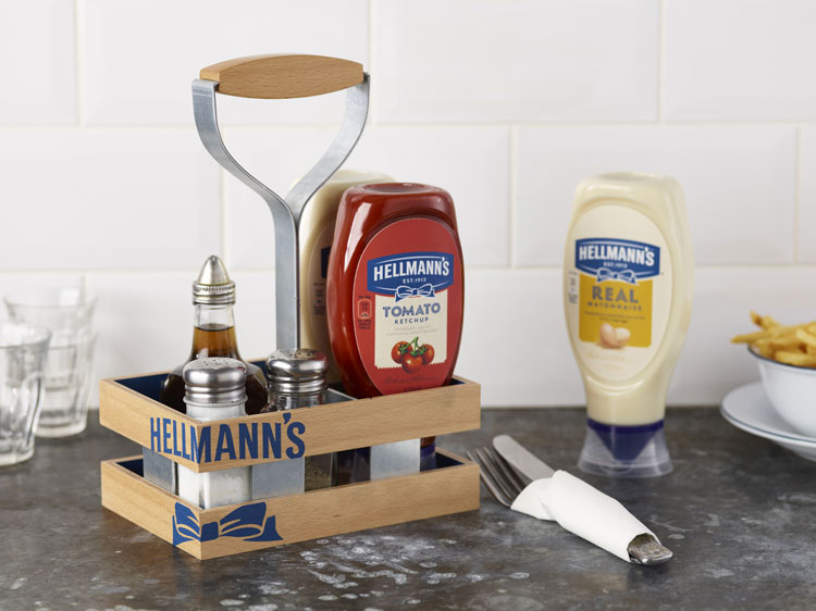 Hellmann 的品牌包裝設計，藍絲帶標志，手繪字體